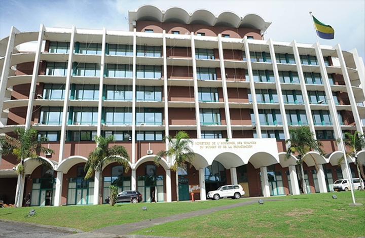  Anges Kevin NZIGOU présent la vision de la plateforme